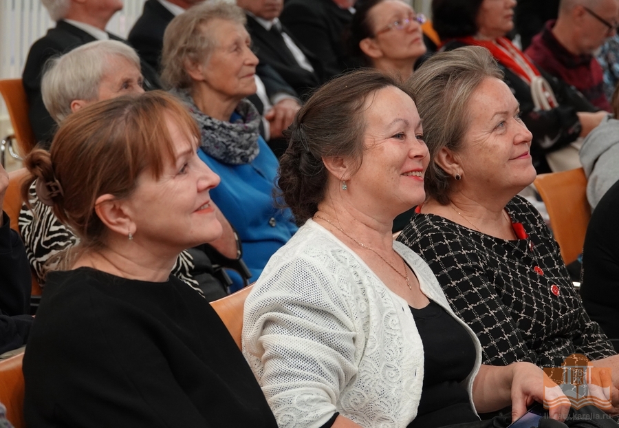 Презентация книги Николая Карпина «Поросозерский ковчег»