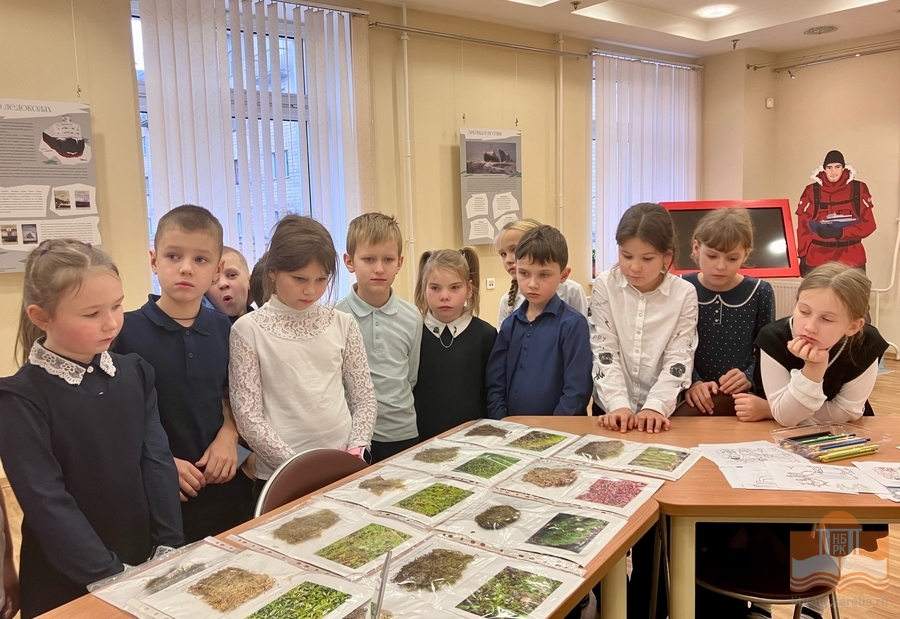 Экскурсия в Национальную библиотеку 2 класса Деревянской средней школы № 9