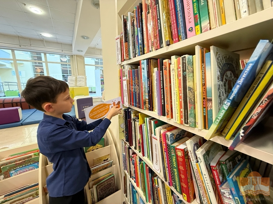 Экскурсия в Национальную библиотеку 2 класса Деревянской средней школы № 9