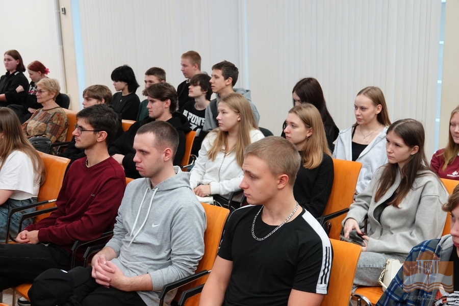 «Литературный четверг» «Жизнь, отданная науке. Мария Склодовская-Кюри»