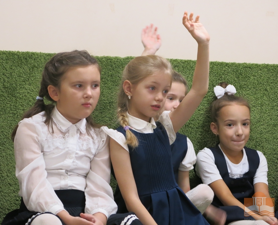 Участники творческой программы «Волшебный мир театра»