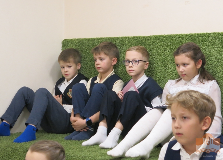 Участники творческой программы «Волшебный мир театра»