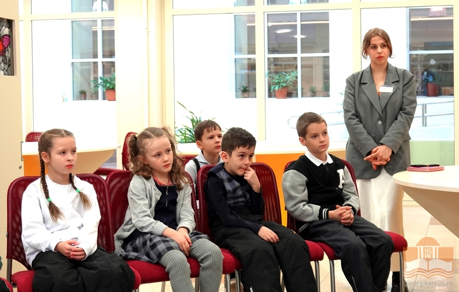 Второклассники школы № 48 на экскурсии в Национальной библиотеке Карелии