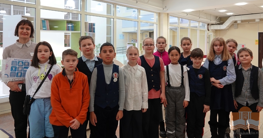 Третьеклассники школы №27 на экскурсии в Национальной библиотеке Карелии