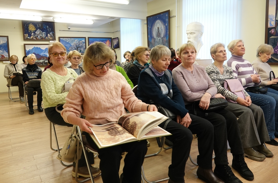 На встрече проекта «Русский музей: виртуальный филиал», посвященной Архипу Куинджи