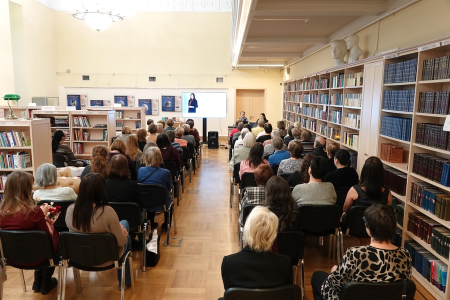 На встрече проекта «Диалог эпох», посвященной светскому общению