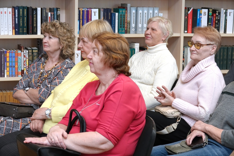 На встрече проекта «Диалог эпох», посвященной светскому общению