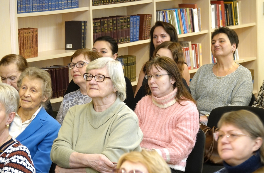 На встрече проекта «Диалог эпох», посвященной светскому общению