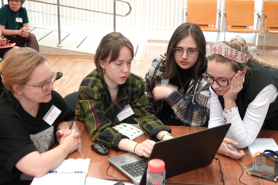 На семинаре «Ресурсы локальной идентичности в проекте