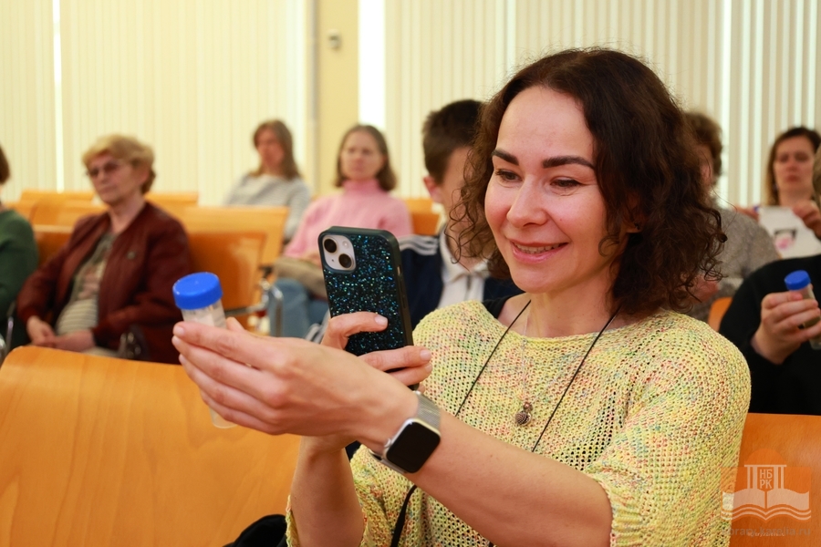 На лекции «Онежское озеро в условиях изменения климата и влияния антропогенных факторов»